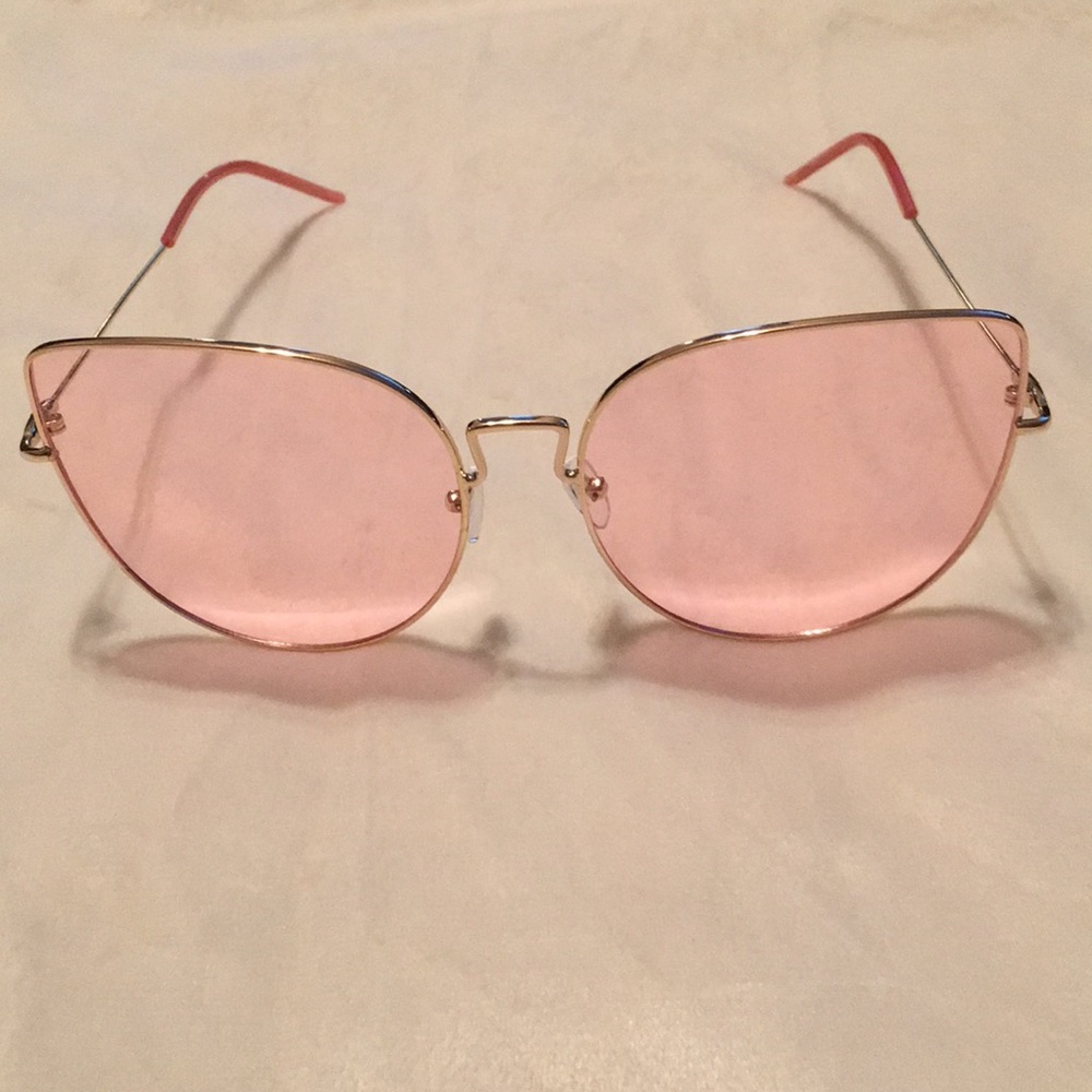 Pink Oversized Retro Cat Eye Sunglasses - Picture 3 of 5